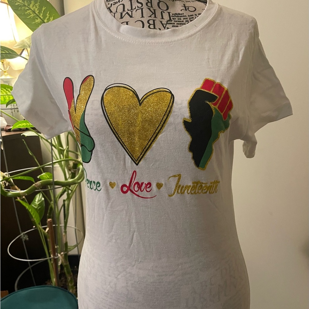 White Graphic Tee with Gold and Multicolor Design